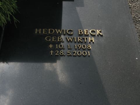 Grab von Hedwig Beck
